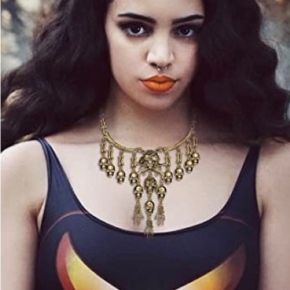 Gold Skull Necklace  Earrings - Picture 5 of 7